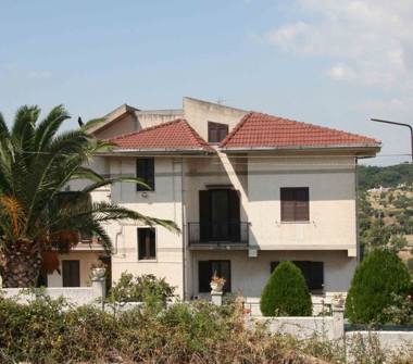 Casa indipendente in vendita a Tiriolo, Frazione Pratora