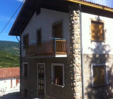 Stabile/Palazzo in vendita a Fabbrica Curone (Alessandria)