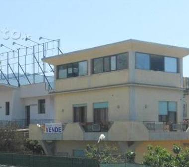 Villa in vendita a Carini, Frazione Giachea