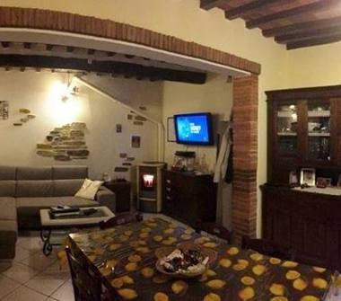 Quadrilocale in vendita a Gavorrano, Frazione Giuncarico