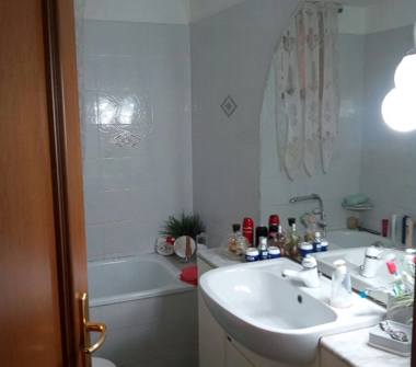 Appartamento in vendita a Genova, Zona Lagaccio