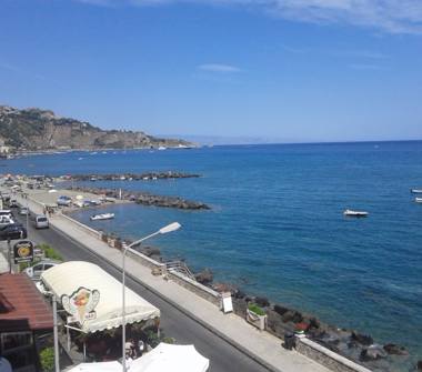 Affitto Appartamento Vacanze a Giardini-Naxos (Messina)