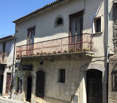 Casa indipendente in vendita a Castelfranco in Miscano (Benevento)