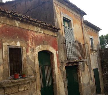 Casa indipendente in vendita a Lentini (Siracusa)