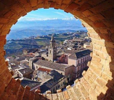 Casa indipendente in vendita a Atri (Teramo)
