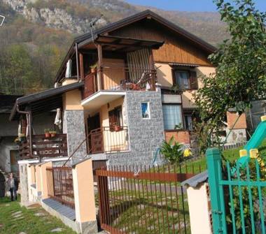 Casa indipendente in vendita a Sparone (Torino)