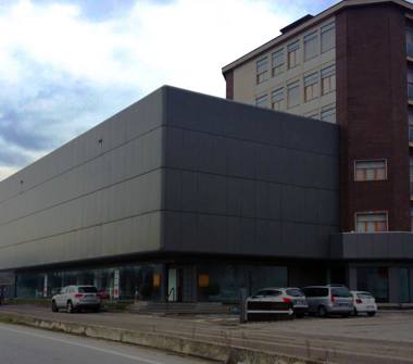 Showroom in affitto a Desio (Monza e Brianza)