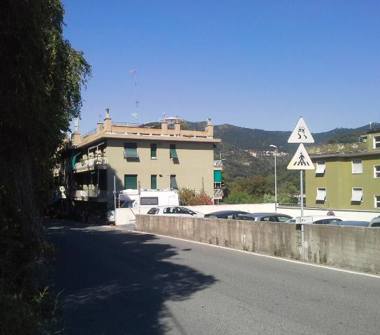 Trilocale in vendita a Genova, Zona Rivarolo