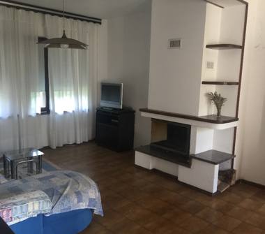 Casa indipendente in vendita a Stregna (Udine)
