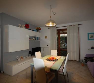 Quadrilocale in vendita a Massa, Frazione Marina Di Massa