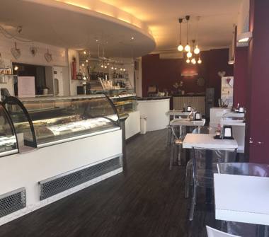 Bar in vendita a Varese, Frazione Centro città