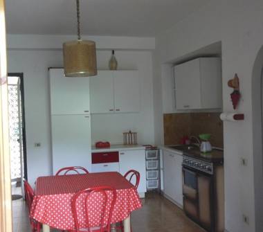 Quadrilocale in vendita a Nocera Terinese, Frazione Marina Di Nocera Terinese