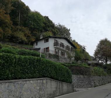 Villa in vendita a Zelbio (Como)