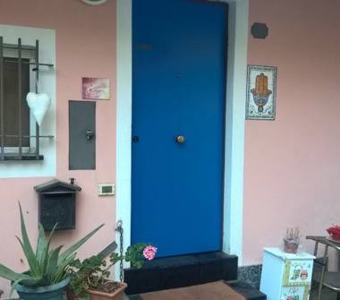 Casa indipendente in vendita a Savona, Frazione Santuario