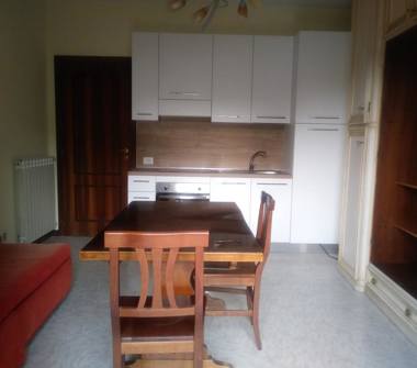 Porzione di casa in affitto a Frosinone, Frazione Centro città, Via degli Ulivi 9