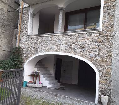 Porzione di casa in vendita a Rogolo (Sondrio)