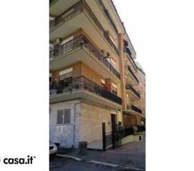 Quadrilocale in vendita a Roma, Zona Ostia