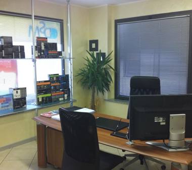 Negozio di telefonia/informatica in vendita a Caravaggio (Bergamo)