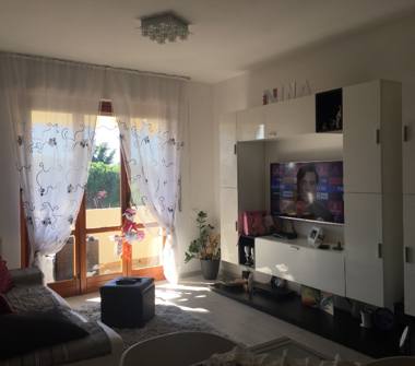 Bilocale in vendita a Carrara, Frazione Avenza