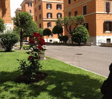 Affitto Stanza Tripla a Roma, Zona San Giovanni, Via Monza 9