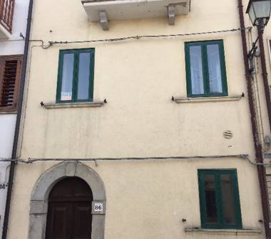 Casa indipendente in vendita a Sant'Angelo del Pesco (Isernia)