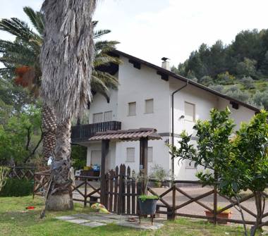 Villa in vendita a Santa Severina (Crotone)