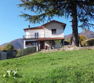 Villa in vendita a Taleggio, Frazione Costa D'olda