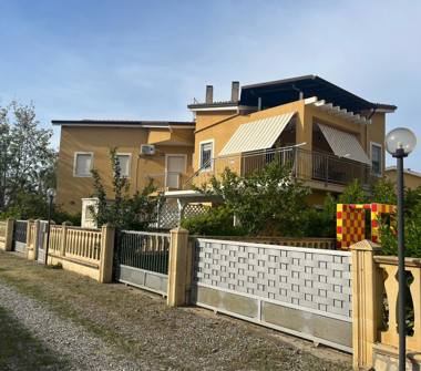 Casa indipendente in vendita a Crosia, Frazione Fiumarella, Via del Turismo 10