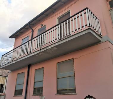 Quadrilocale in vendita a Ortucchio (L'Aquila)