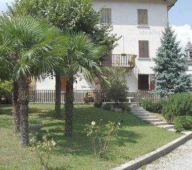 Casa indipendente in vendita a Sant'Omobono Terme (Bergamo)