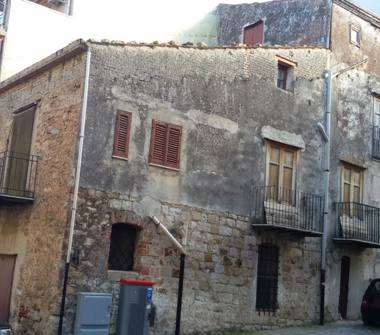 Casa indipendente in vendita a Castelbuono (Palermo)