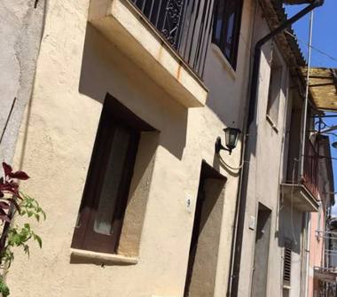 Casa indipendente in vendita a Galatro (Reggio Calabria)