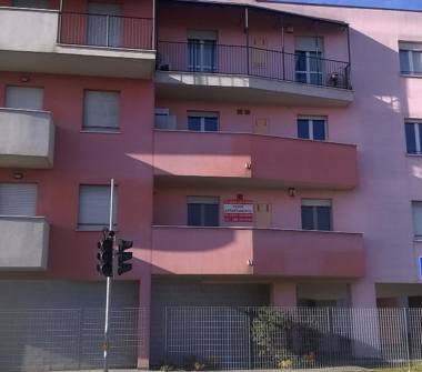 Bilocale in vendita a Novara, Zona Veveri