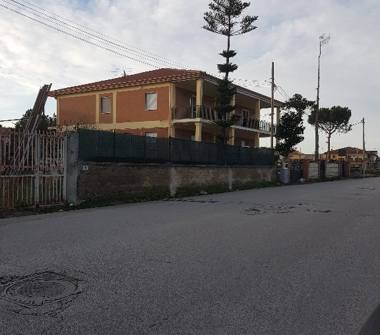 Villa in vendita a Castel Volturno, Frazione Pineta Grande