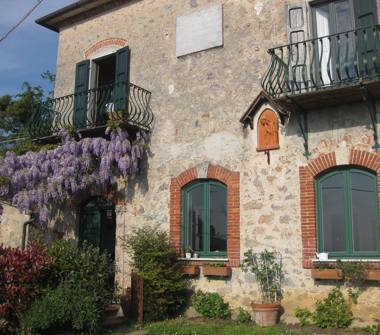 Villa in affitto a Pietrasanta, Frazione Capriglia