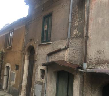 Casa indipendente in vendita a Campochiaro (Campobasso)