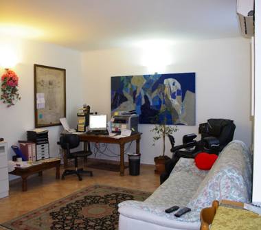 Trilocale in vendita a Limbiate, Frazione Villaggio Sole