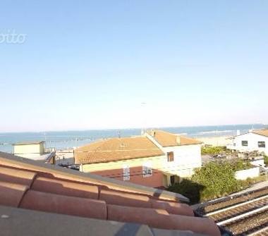 Casa indipendente in vendita a Civitanova Marche (Macerata), Via Cristoforo Colombo 315