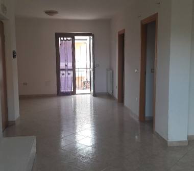 Trilocale in vendita a Giugliano in Campania, Frazione Varcaturo