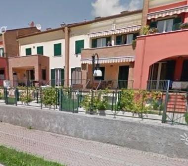 Trilocale in vendita a Sarzana, Frazione Falcinello