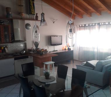 Appartamento in vendita a Cavaso del Tomba, Frazione Caniezza