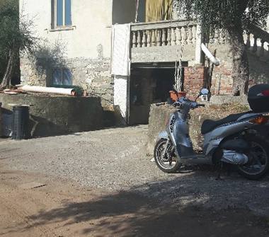 Casa indipendente in vendita a Arcola (La Spezia)