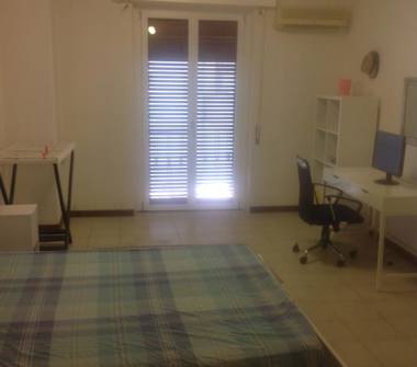 Affitto Stanza Doppia a Cagliari, Frazione Centro città, Via Goffredo Mameli 65