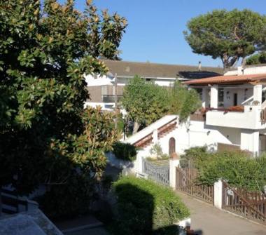 Villetta a schiera in vendita a Ardea, Frazione Marina Di Tor San Lorenzo