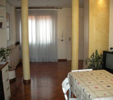 Affitto Stanza Singola a Roma, Zona Cinecittà