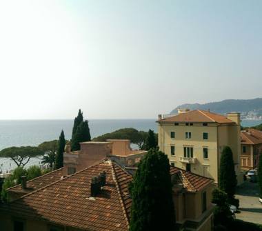 Trilocale in affitto a Alassio (Savona)