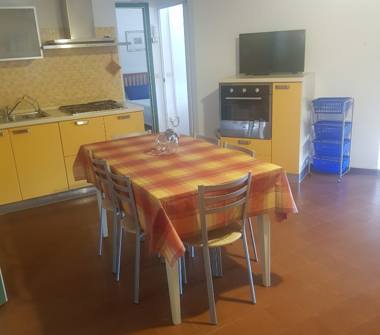 Trilocale in vendita a Mondolfo, Frazione Marotta, Via Litoranea 249