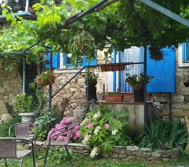 Casa indipendente in vendita a Borgomaro, Frazione Ville San Pietro