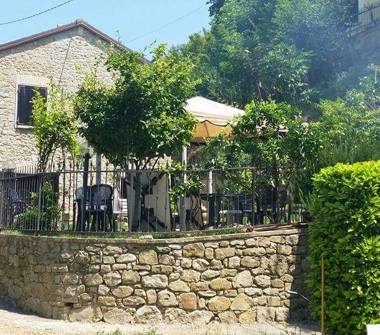 Casa indipendente in vendita a Mercatino Conca, Frazione Pian Di Castello