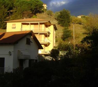 Appartamento in vendita a Serra Riccò, Frazione Pedemonte